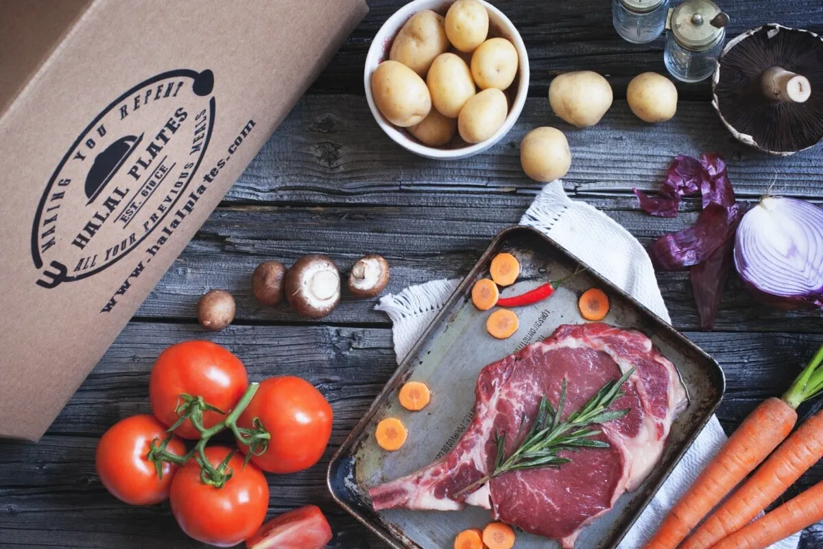 Halal Plates Box and Ingredients